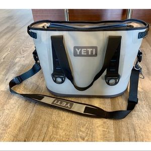 ✖️SOLD✖️ Yeti Hopper 20 Soft Sided Cooler